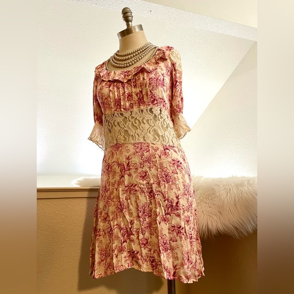 EUC 8 Cottage Core Floral Lace Dress - Picture 3 of 14